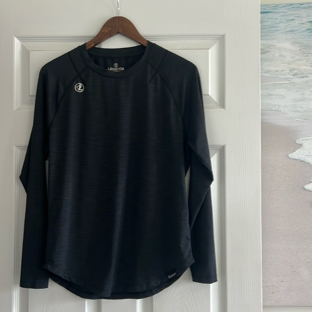Men’s Legends active Size Medium Long sleeve shirt charcoal black/gray color